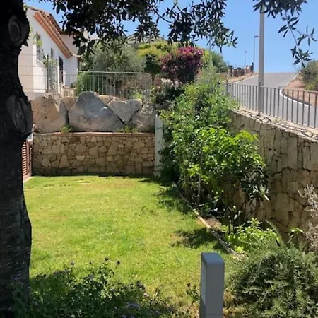 Дом отдыха Vista Mare Con Piscina A - Baia Sant'anna