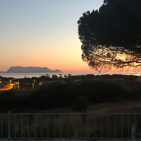 Vista Mare Con Piscina A - Baia Sant'anna Дом отдыха Будони